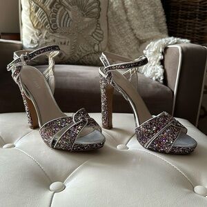 Unique vintage Nine West glitter encrusted 3-inch heel, size 6.5